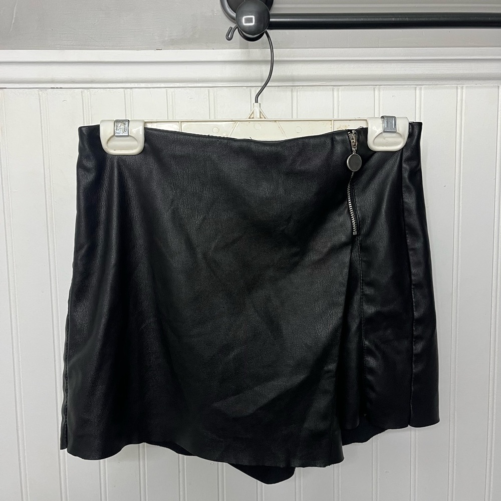 Zara Black Faux Leather Mini Skirt
